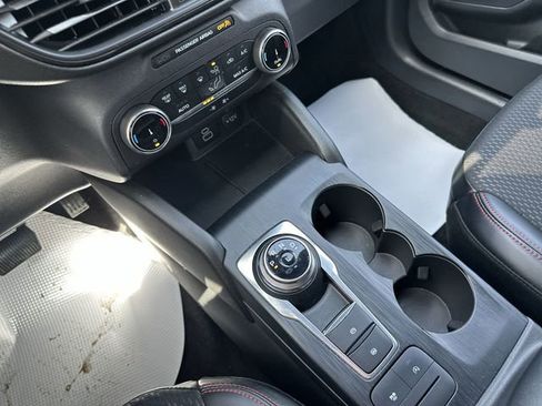Used 2025 Ford Escape ST-Line image 22