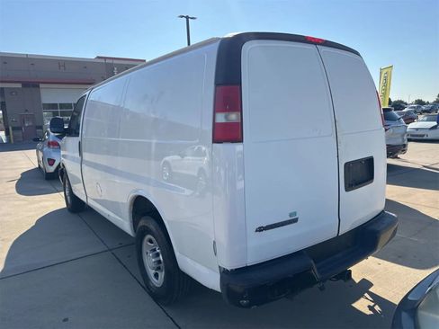 Used 2015 Chevrolet Express 2500 Van 3D w/ Cold Climate Package image 2