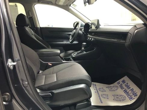 Used 2025 Honda CR-V EX image 12