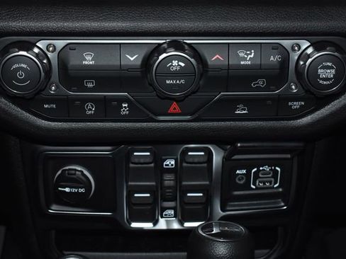 New 2026 Jeep Gladiator Sport image 15