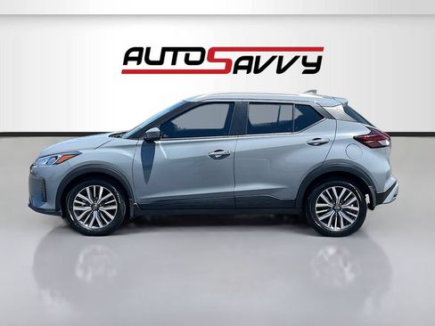 Used 2023 Nissan Kicks SV FWD image 4