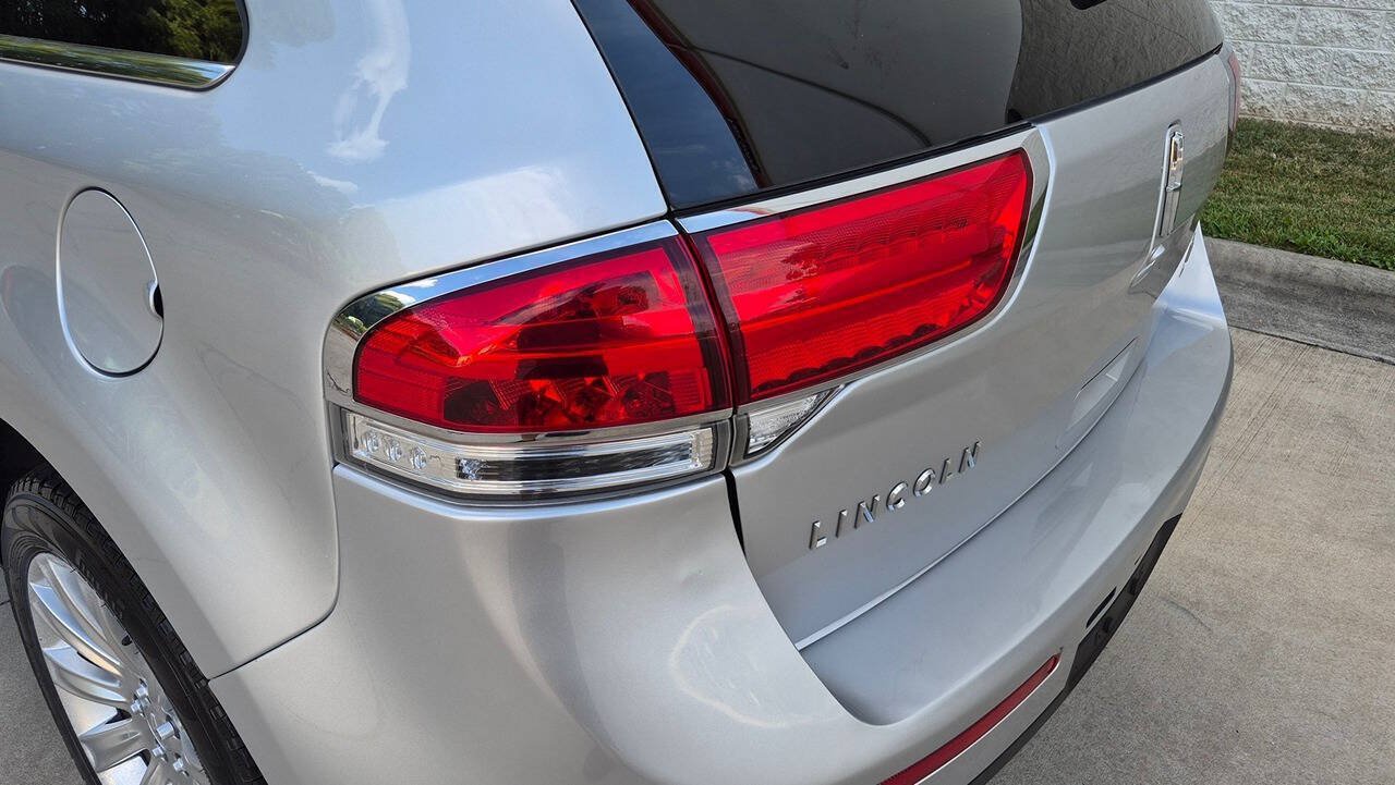 Used 2015 Lincoln MKX AWD w/ Equipment Group 102A image 14