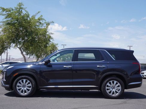 Used 2024 Hyundai Palisade SEL FWD image 2