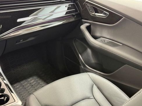 Used 2025 Audi Q8 Premium Plus w/ Premium Plus Package image 13