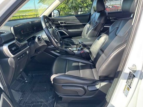 Used 2023 Kia Telluride LX FWD image 13