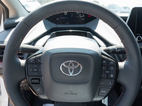 New 2026 Toyota Prius Plug-In Hybrid FWD image 10