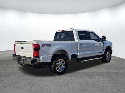 Used 2023 Ford F250 Lariat w/ Chrome Package image 4
