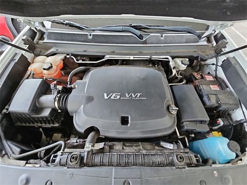 Used 2018 GMC Canyon Denali image 17