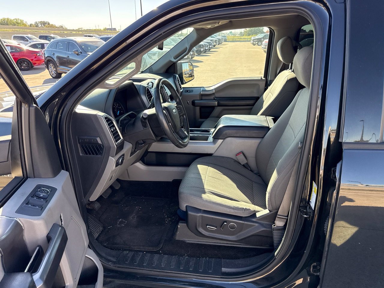Used 2015 Ford F150 XLT w/ Equipment Group 302A Luxury RWD image 20