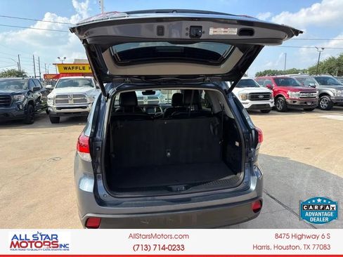 Used 2018 Toyota Highlander XLE FWD image 11