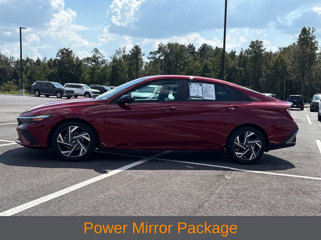 Used 2025 Hyundai Elantra Sport FWD image 6