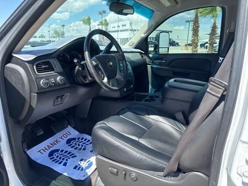 Used 2014 Chevrolet Silverado 2500 LTZ w/ LTZ Plus Package AWD/4WD image 16