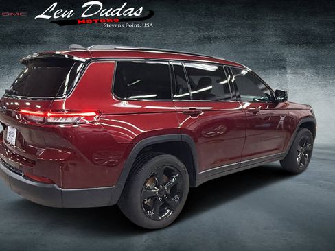 Used 2024 Jeep Grand Cherokee L Altitude image 4