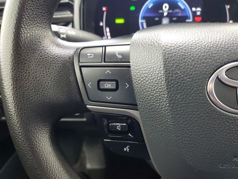 Used 2025 Toyota Camry LE FWD image 22