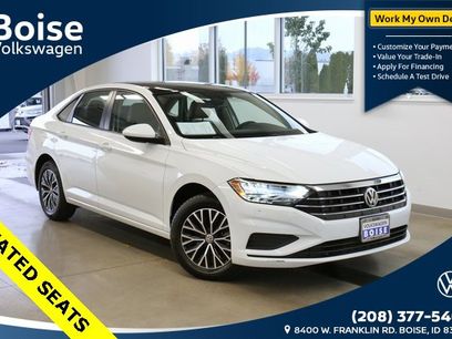 Used 2021 Volkswagen Jetta SE w/ SE Cold Weather Package