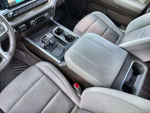 Used 2024 Chevrolet Silverado 1500 LT Trail Boss w/ Convenience Package II AWD/4WD image 21
