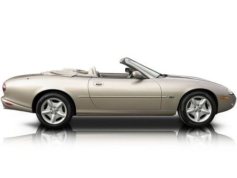 Used 1999 Jaguar XK8 Convertible image 2