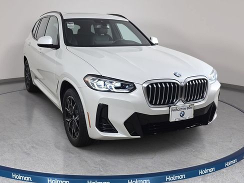 Certified 2024 BMW X3 xDrive30i w/ Premium Package AWD/4WD image 3