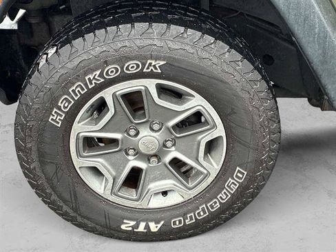 Used 2015 Jeep Wrangler Rubicon w/ Dual Top Group image 13