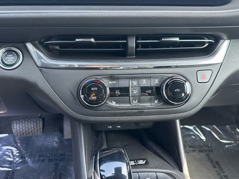 Used 2025 Buick Envista Sport Touring w/ Convenience I Package FWD image 23