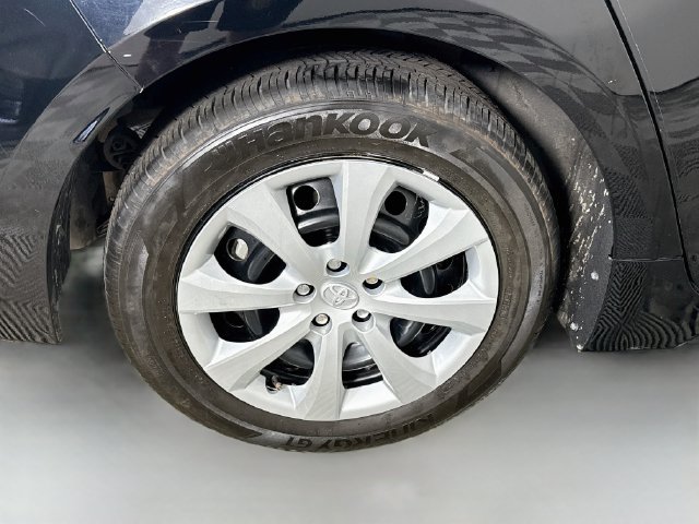 Used 2024 Toyota Corolla LE FWD image 31