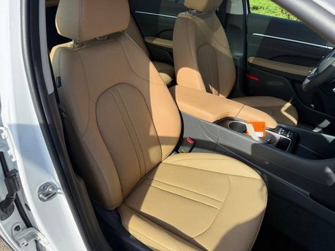 Used 2025 Hyundai Sonata Limited FWD image 11