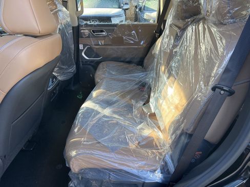 New 2026 INFINITI QX80 Luxe w/ Cargo Package image 12