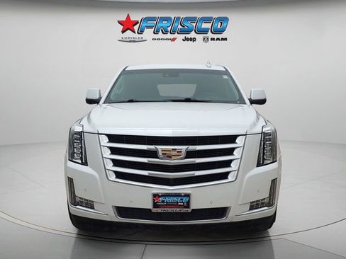 Used 2019 Cadillac Escalade Premium Luxury RWD image 2