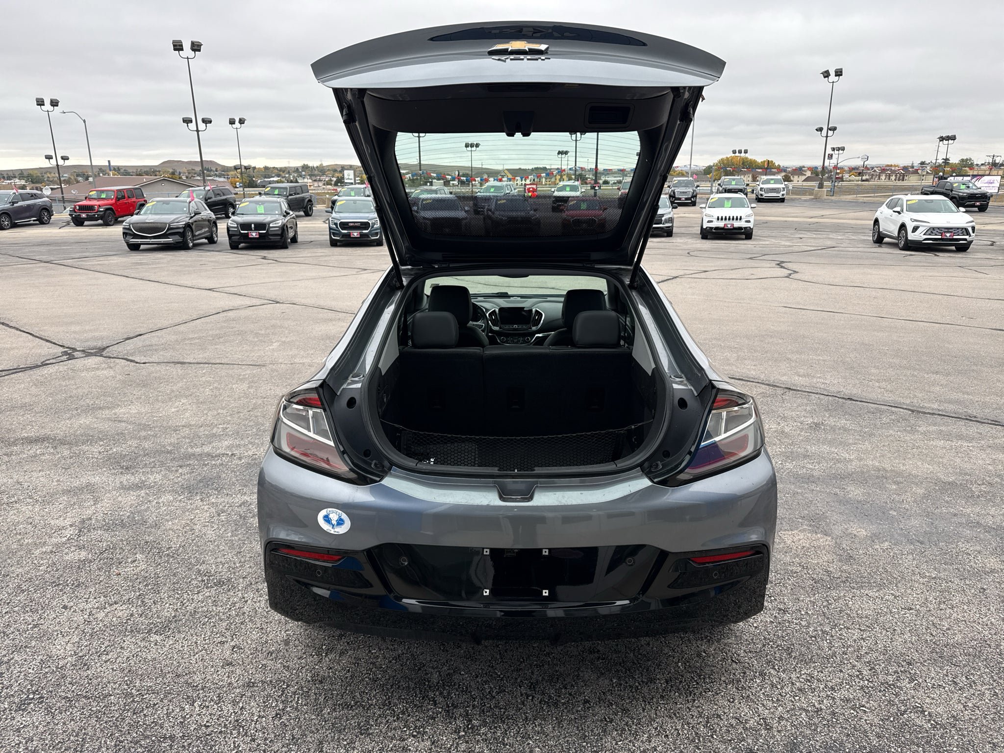 Used 2018 Chevrolet Volt Premier w/ Driver Confidence Package FWD image 13