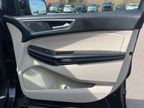 Used 2024 Ford Edge Titanium AWD/4WD image 10