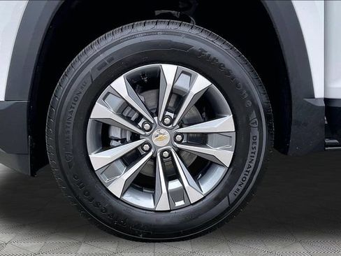New 2026 Chevrolet Equinox LT FWD image 13