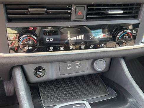 Certified 2025 Nissan Rogue SV AWD/4WD image 18