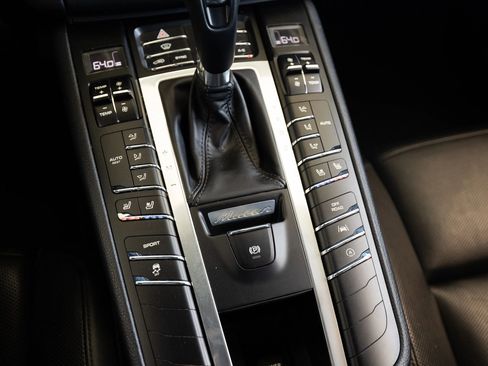 Used 2018 Porsche Macan S AWD/4WD image 39