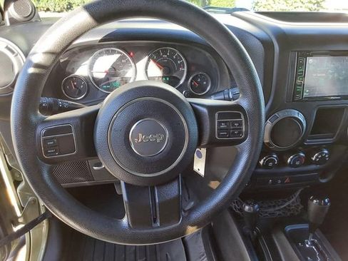 Used 2013 Jeep Wrangler Sport AWD/4WD image 14