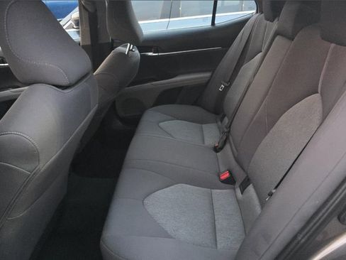 Used 2022 Toyota Camry LE image 8
