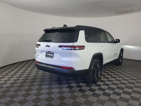 New 2025 Jeep Grand Cherokee L Limited image 4