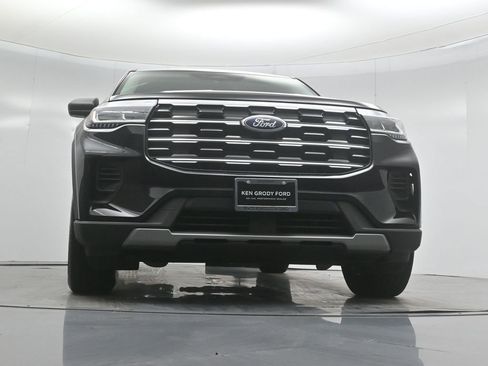 Certified 2025 Ford Explorer Active image 45