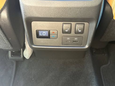 Used 2023 Nissan Rogue Platinum w/ Platinum Premium Package AWD/4WD image 20