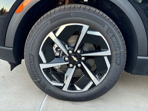 New 2026 Chevrolet Equinox EV LT image 5