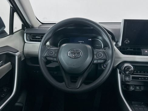 Used 2025 Toyota RAV4 XLE w/ Convenience Package FWD image 18