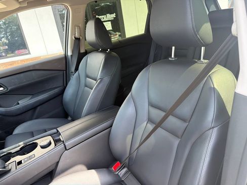 Used 2023 Nissan Rogue SL w/ SL Premium Package AWD/4WD image 3