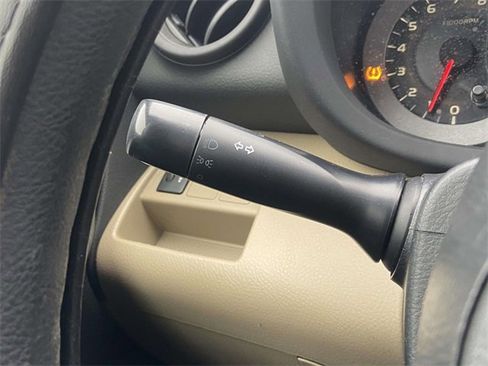 Used 2011 Toyota RAV4 4WD w/ Base L4 Extra Value Pkg image 29