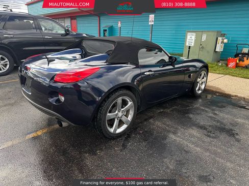 Used 2007 Pontiac Solstice Convertible 2D w/ Premium Package image 5