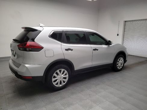 Used 2020 Nissan Rogue S FWD image 10