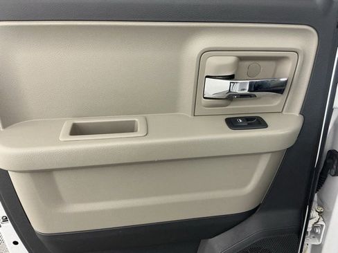 Used 2012 RAM 1500 Big Horn image 9