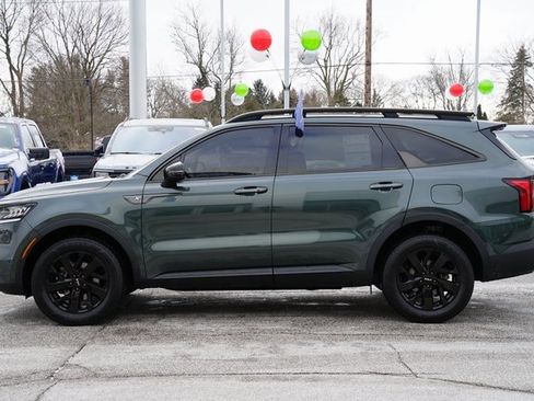 Used 2023 Kia Sorento S image 4