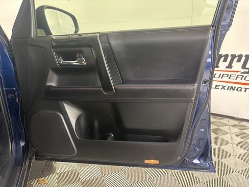 Used 2022 Toyota 4Runner TRD Off-Road Premium image 25