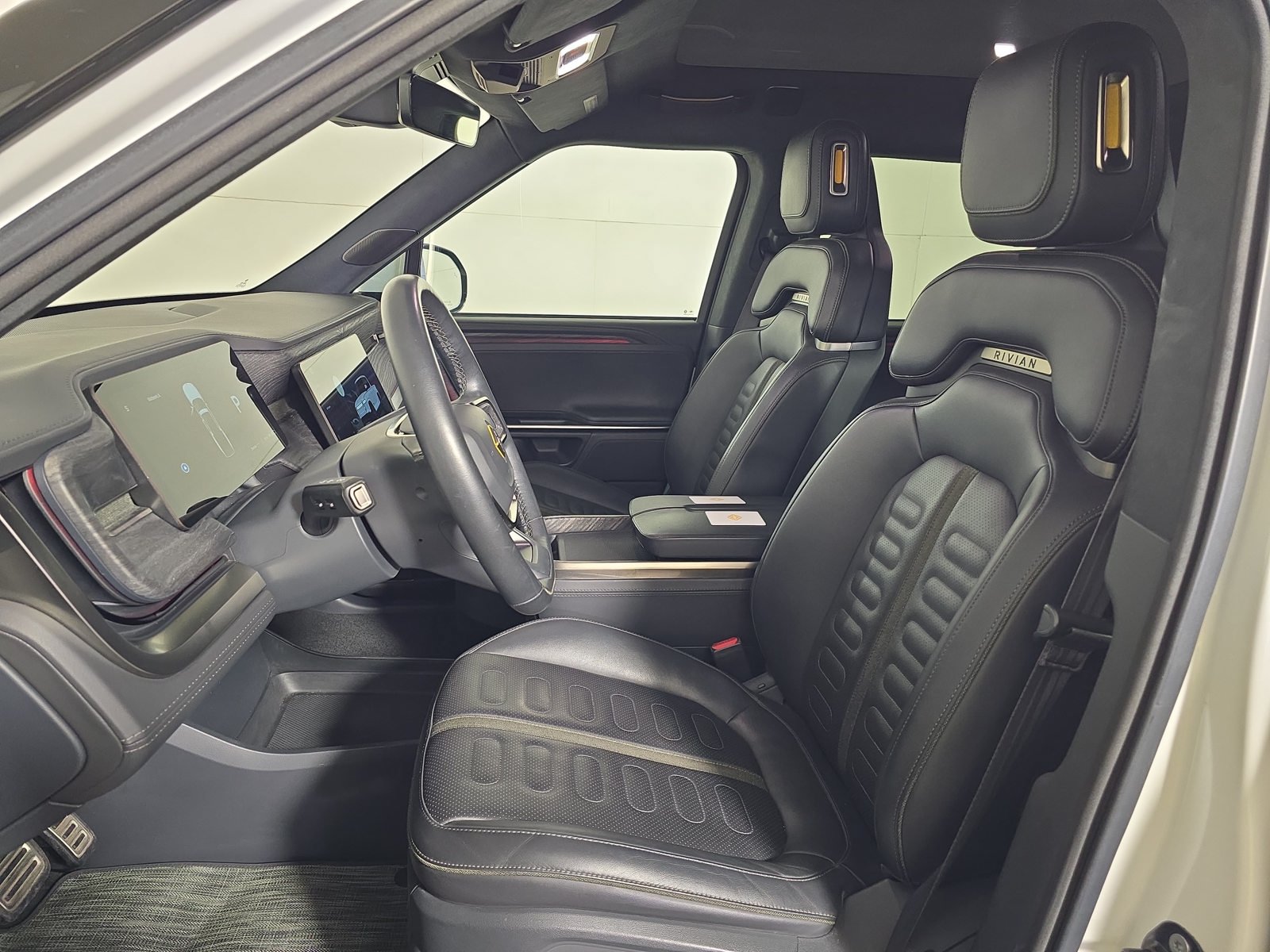 Used 2022 Rivian R1T Adventure AWD/4WD image 20