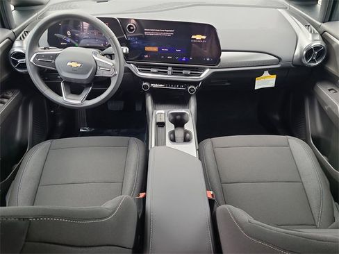 New 2026 Chevrolet Equinox EV LT image 16