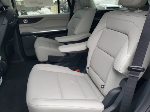 New 2025 Lincoln Navigator Reserve image 30